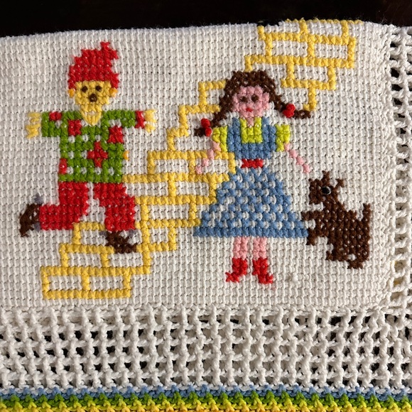 The Wizard of Oz Crochet blanket - Picture 2 of 8